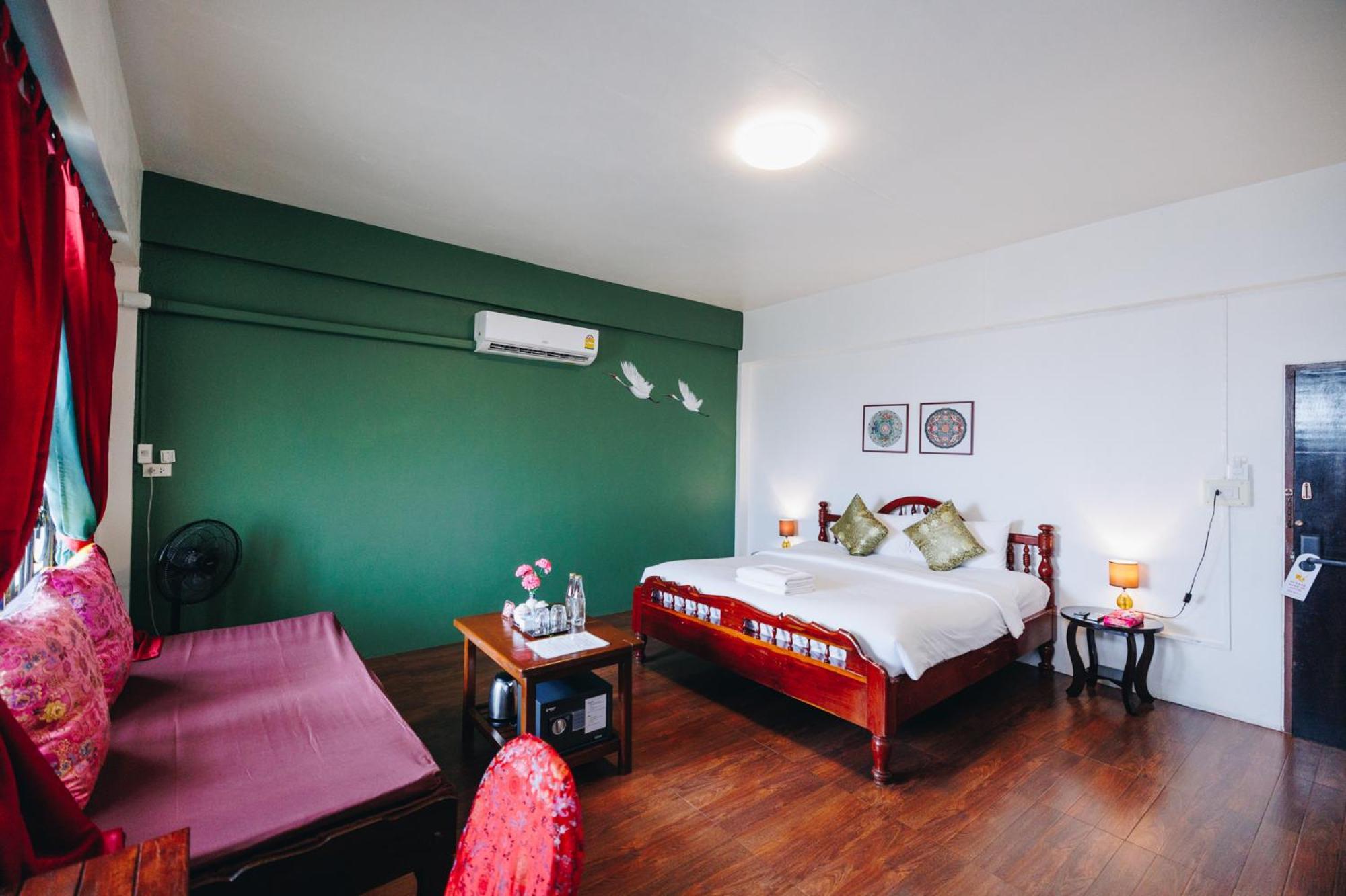 Hotel Sleeper House Trang Exterior foto